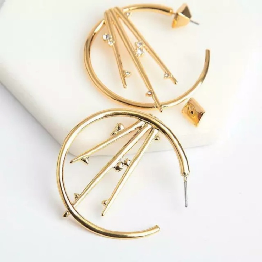 - Earrings - Picture 5 of 6